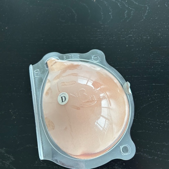 NuBra Seamless self adhesive ,Tan D - Picture 2 of 2